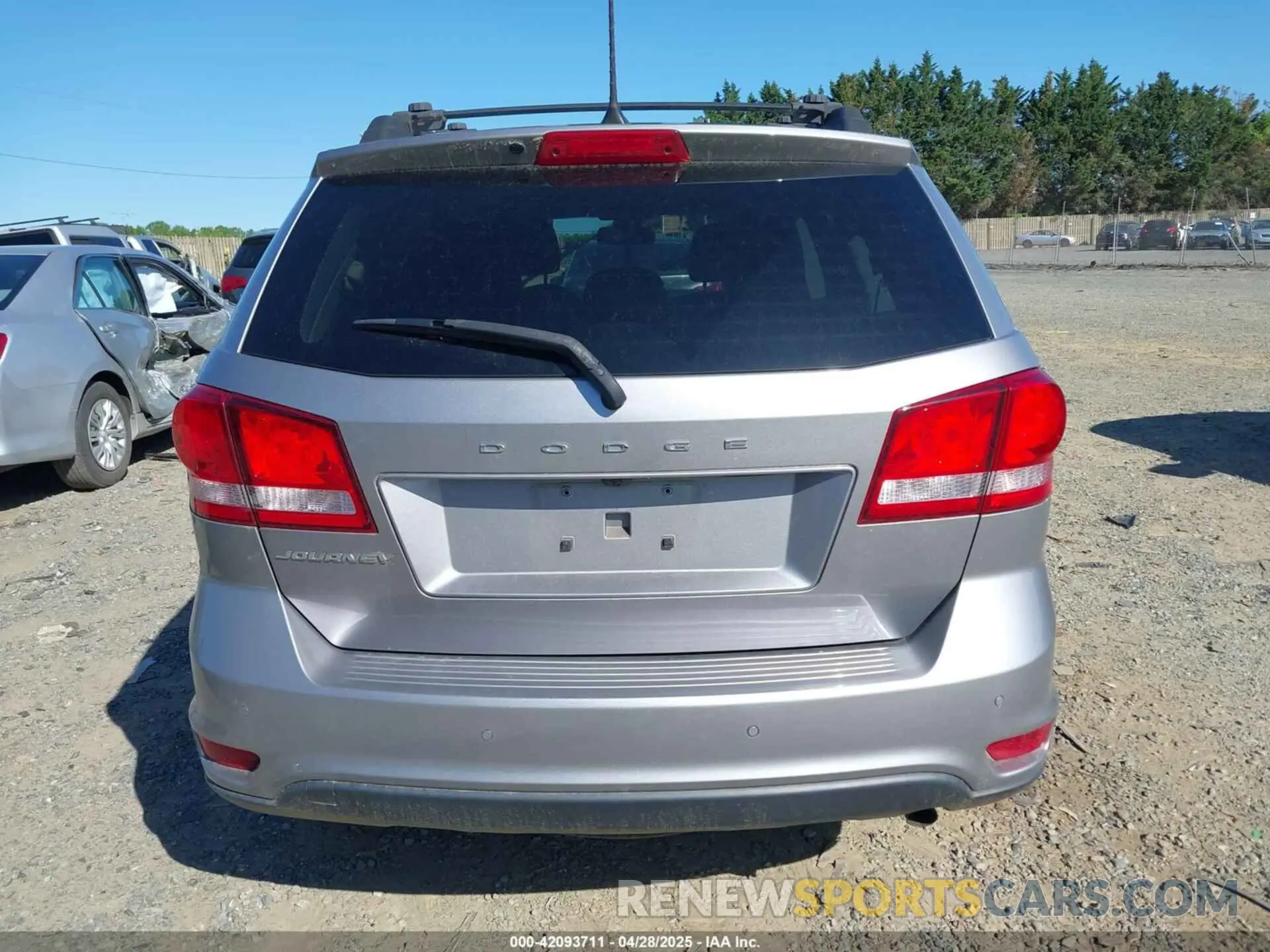 17 Фотография поврежденного автомобиля 3C4PDCBB7KT872524 DODGE JOURNEY 2019