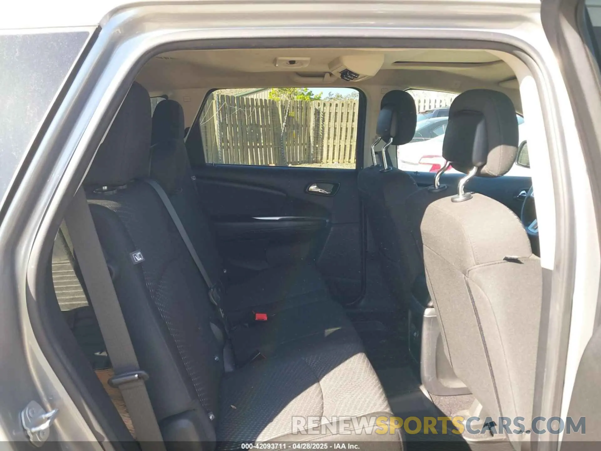 8 Фотография поврежденного автомобиля 3C4PDCBB7KT872524 DODGE JOURNEY 2019
