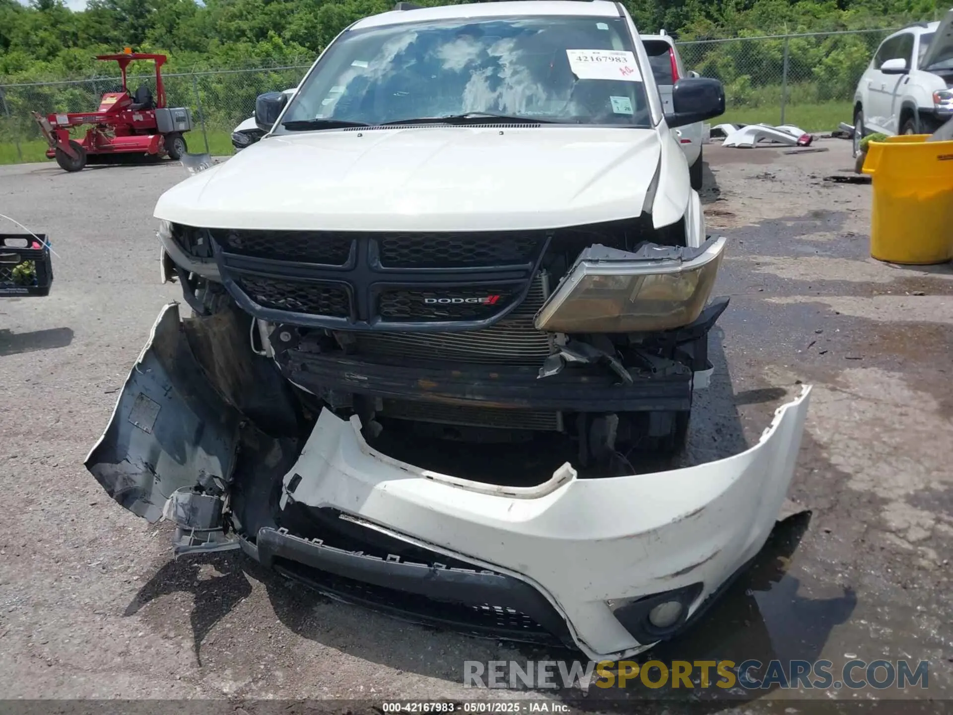 12 Photograph of a damaged car 3C4PDCBB8KT804717 DODGE JOURNEY 2019