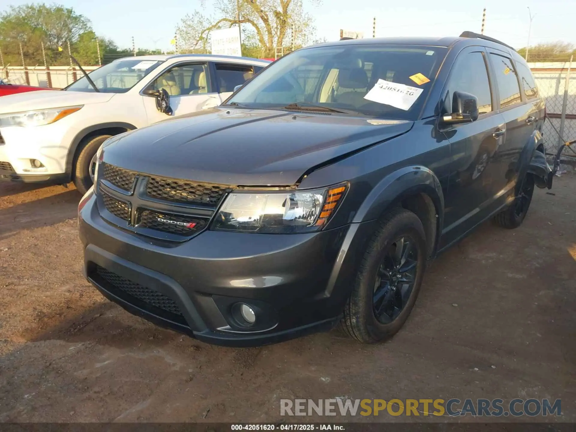 2 Фотография поврежденного автомобиля 3C4PDCBB8KT858387 DODGE JOURNEY 2019