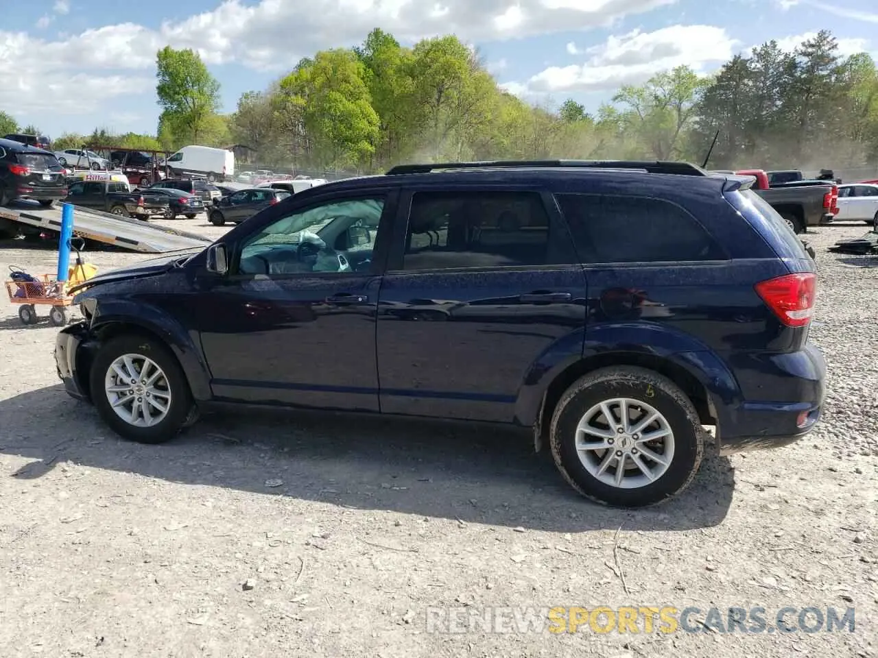 2 Photograph of a damaged car 3C4PDCBB8KT864738 DODGE JOURNEY 2019
