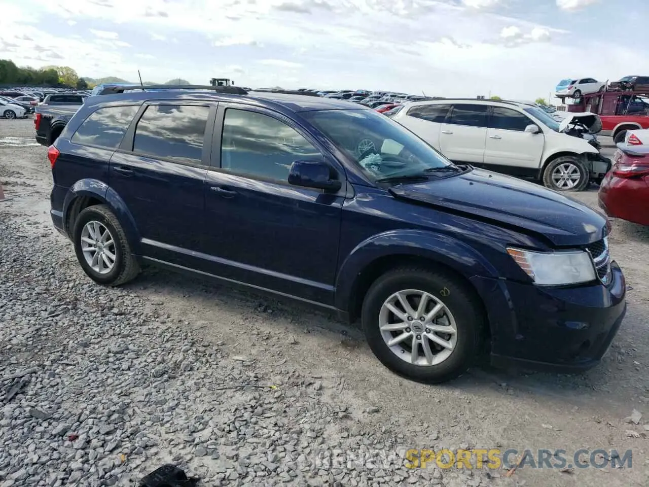 4 Photograph of a damaged car 3C4PDCBB8KT864738 DODGE JOURNEY 2019