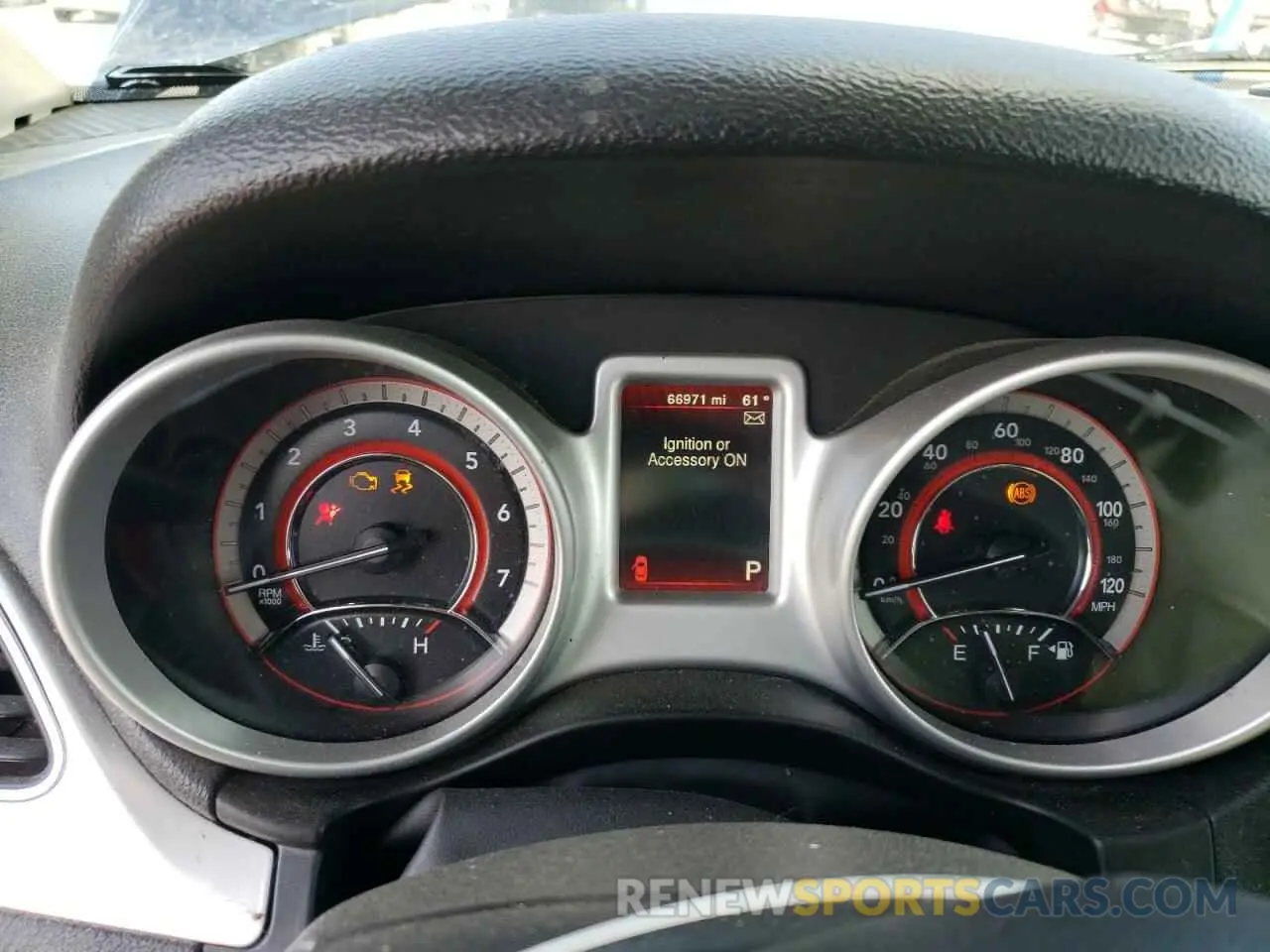 9 Photograph of a damaged car 3C4PDCBB8KT864738 DODGE JOURNEY 2019