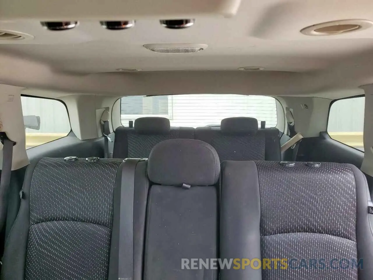 10 Photograph of a damaged car 3C4PDCBB9KT848399 DODGE JOURNEY 2019