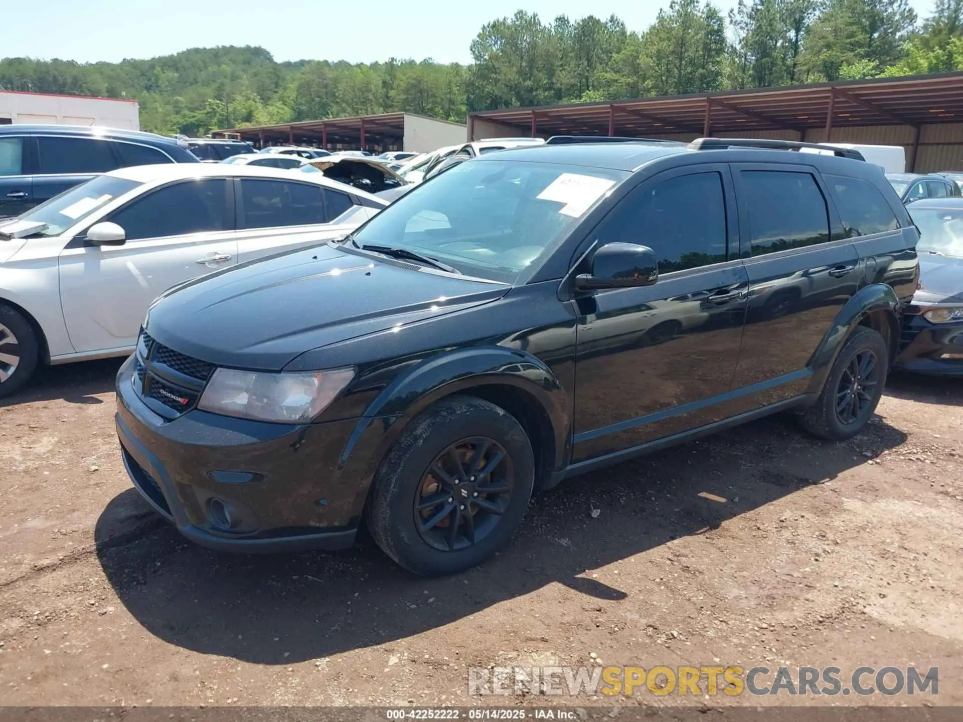 2 Photograph of a damaged car 3C4PDCBB9KT848614 DODGE JOURNEY 2019