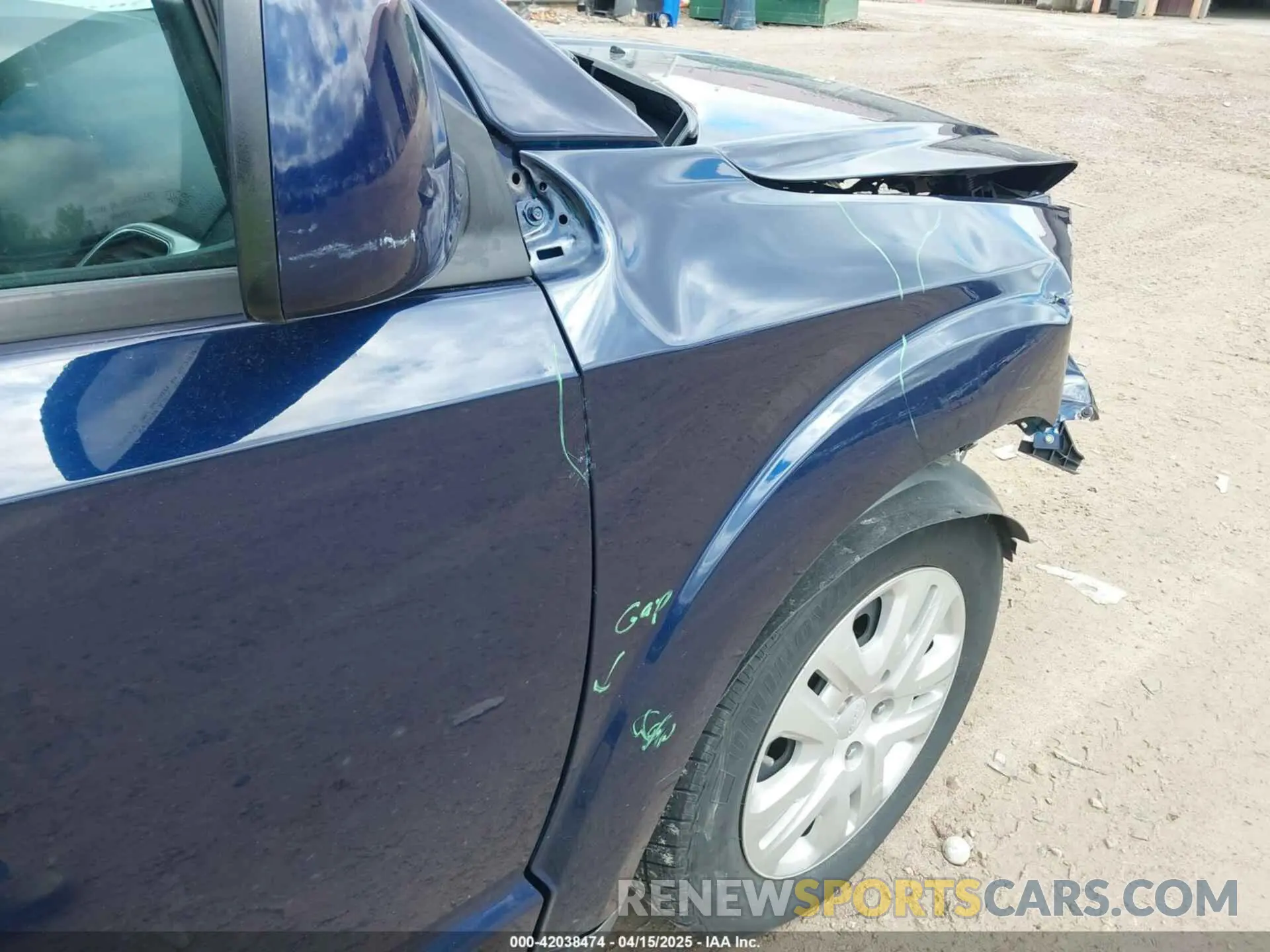 18 Photograph of a damaged car 3C4PDCBBXKT707700 DODGE JOURNEY 2019