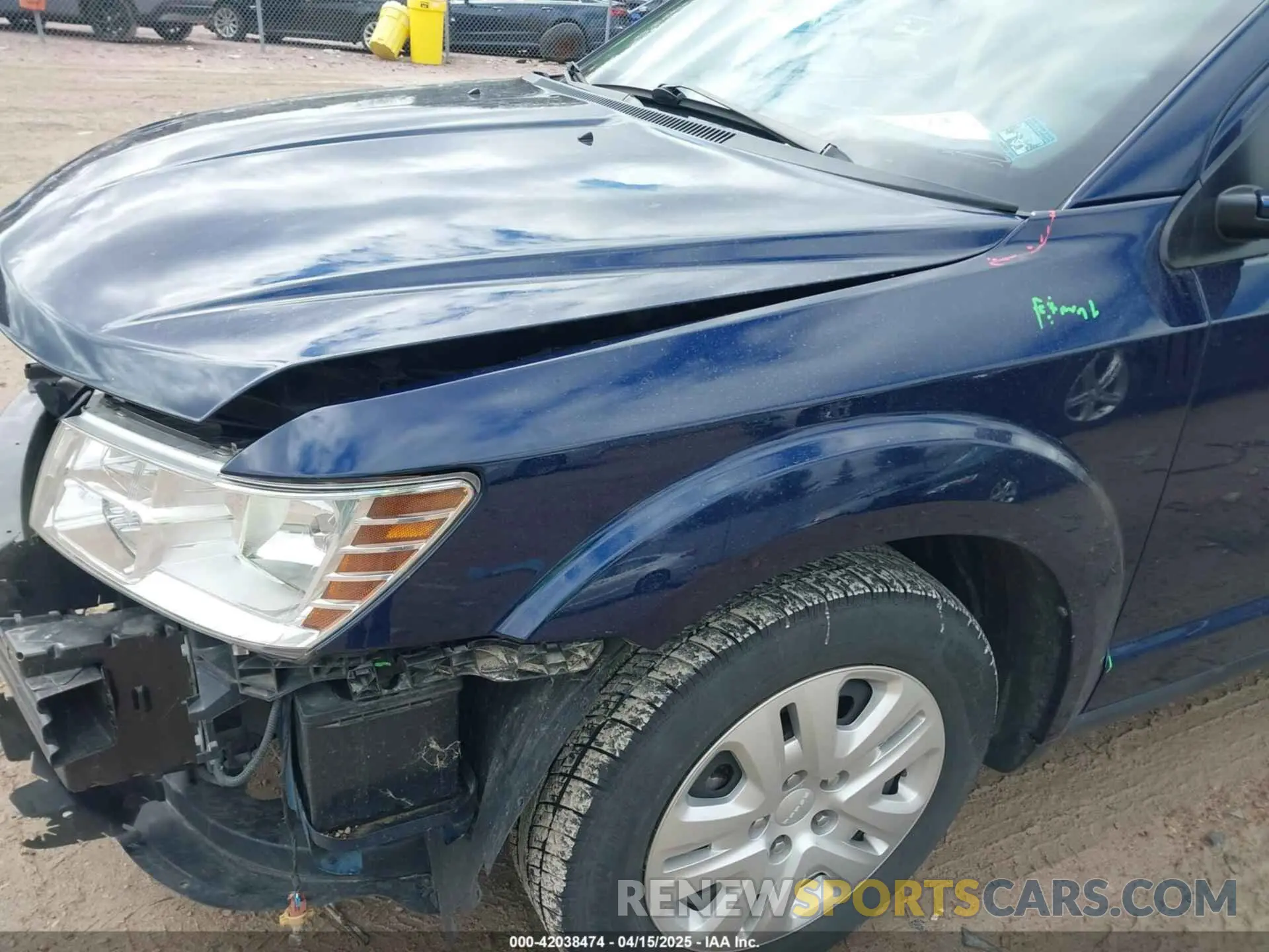 19 Photograph of a damaged car 3C4PDCBBXKT707700 DODGE JOURNEY 2019