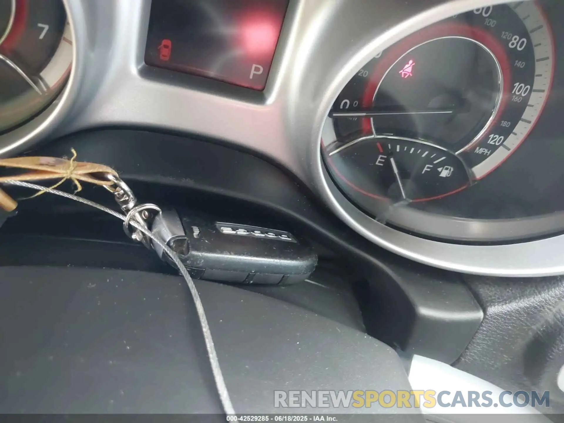 11 Photograph of a damaged car 3C4PDCBBXKT737893 DODGE JOURNEY 2019