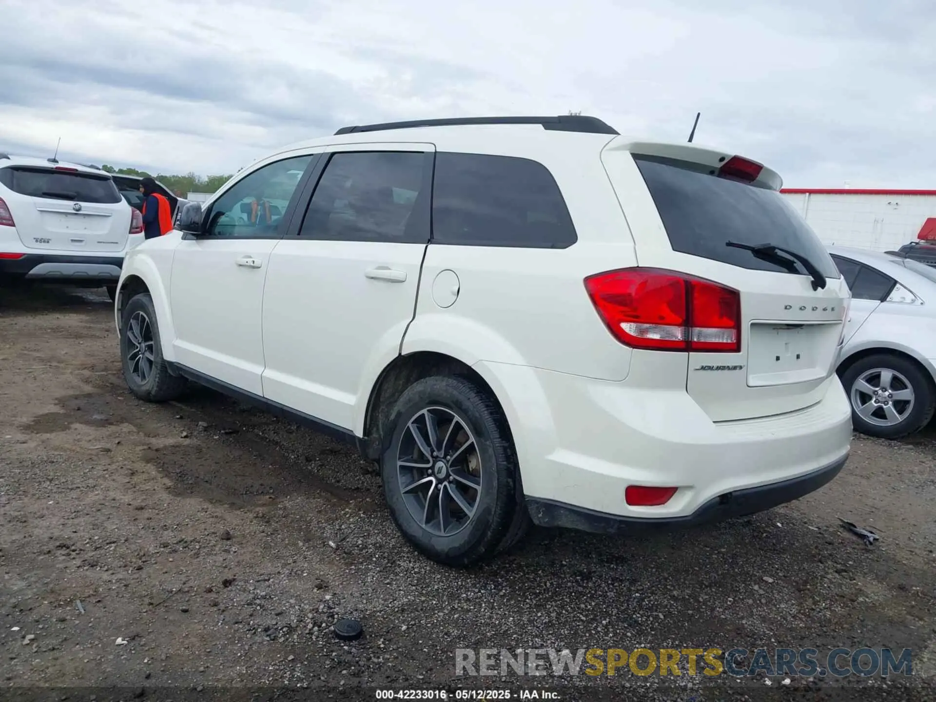 3 Photograph of a damaged car 3C4PDCBBXKT738042 DODGE JOURNEY 2019