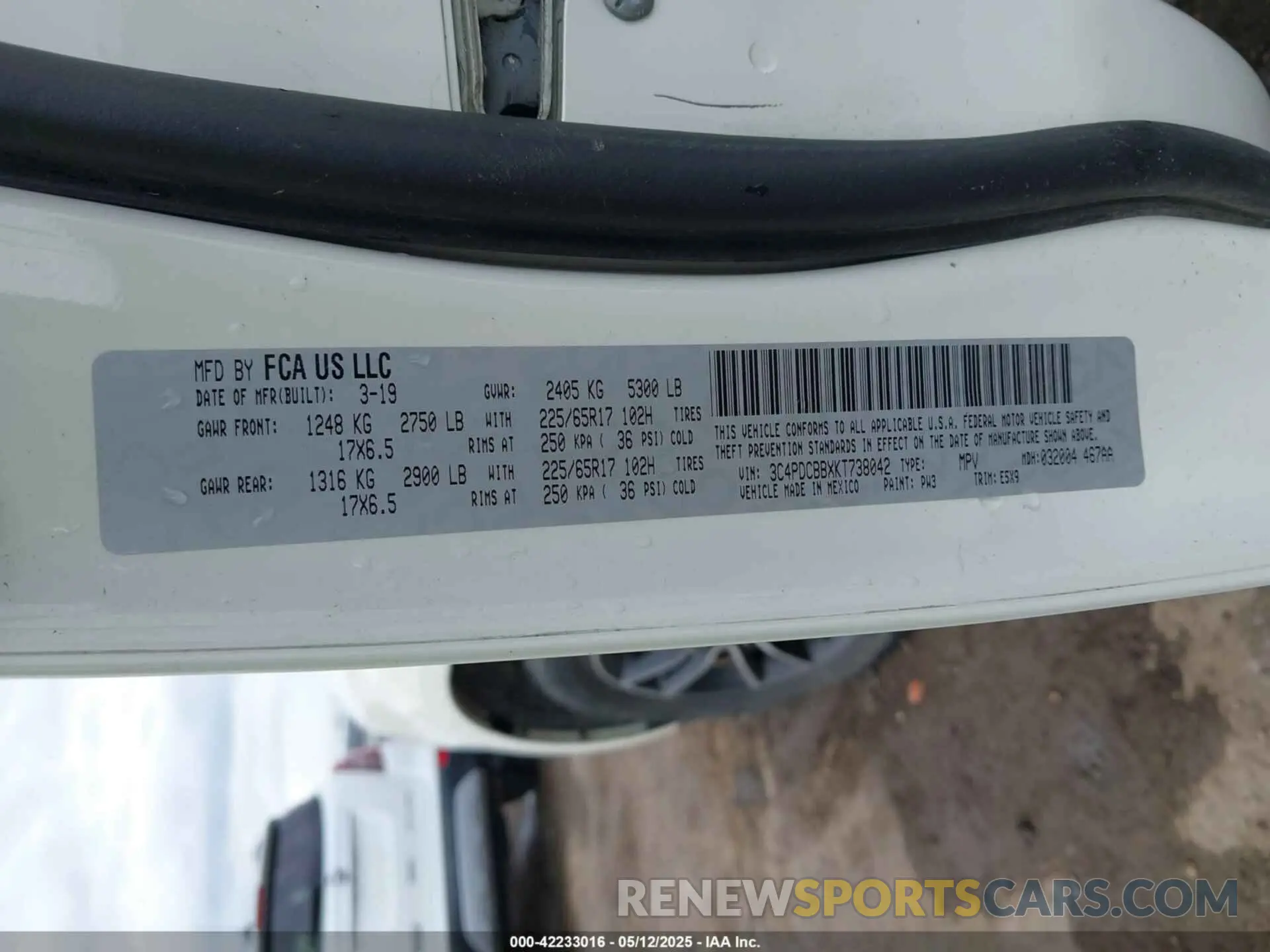 9 Photograph of a damaged car 3C4PDCBBXKT738042 DODGE JOURNEY 2019