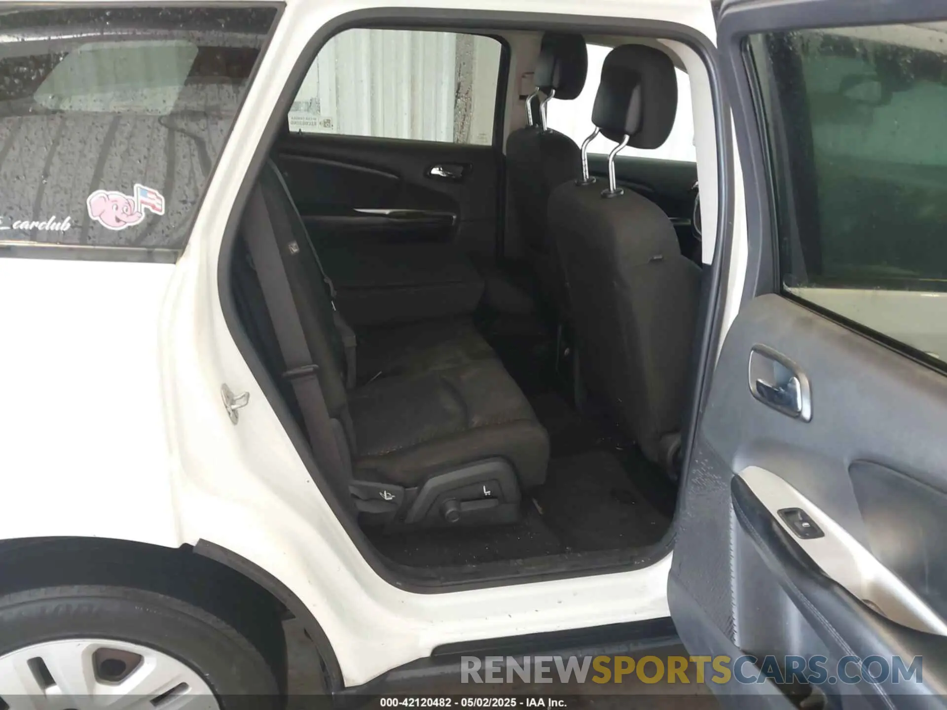 8 Photograph of a damaged car 3C4PDCBBXKT835029 DODGE JOURNEY 2019