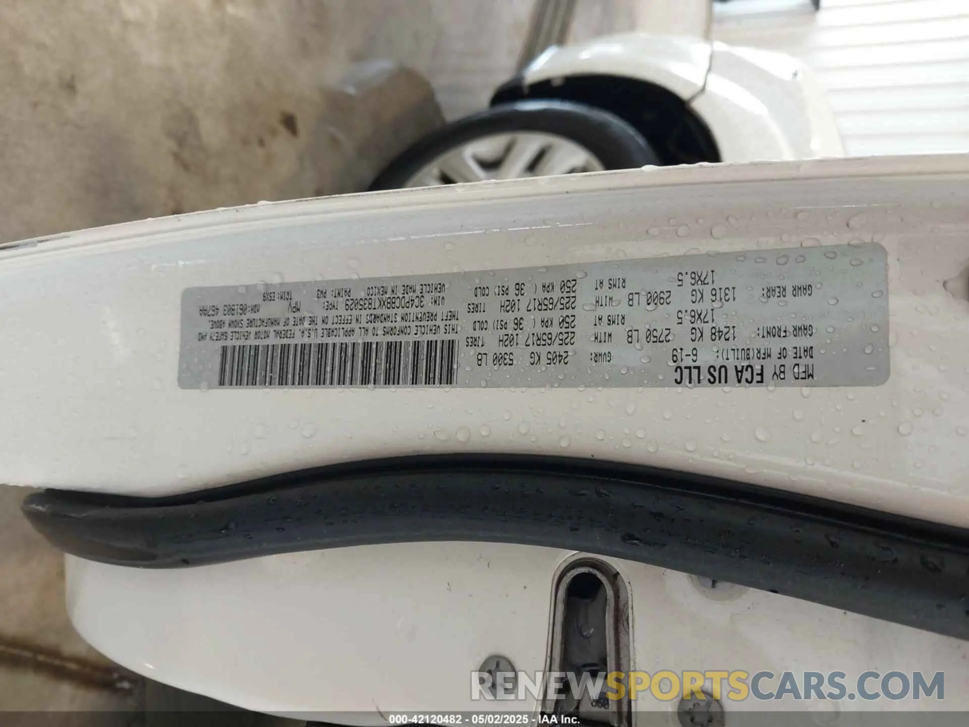 9 Photograph of a damaged car 3C4PDCBBXKT835029 DODGE JOURNEY 2019