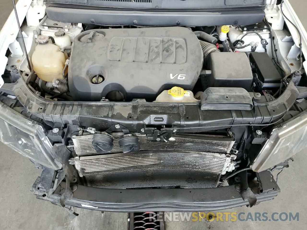 12 Photograph of a damaged car 3C4PDCBG1KT737969 DODGE JOURNEY 2019