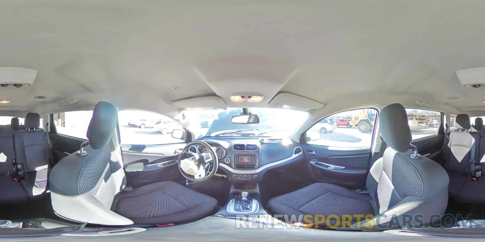 14 Photograph of a damaged car 3C4PDCBG4KT731695 DODGE JOURNEY 2019