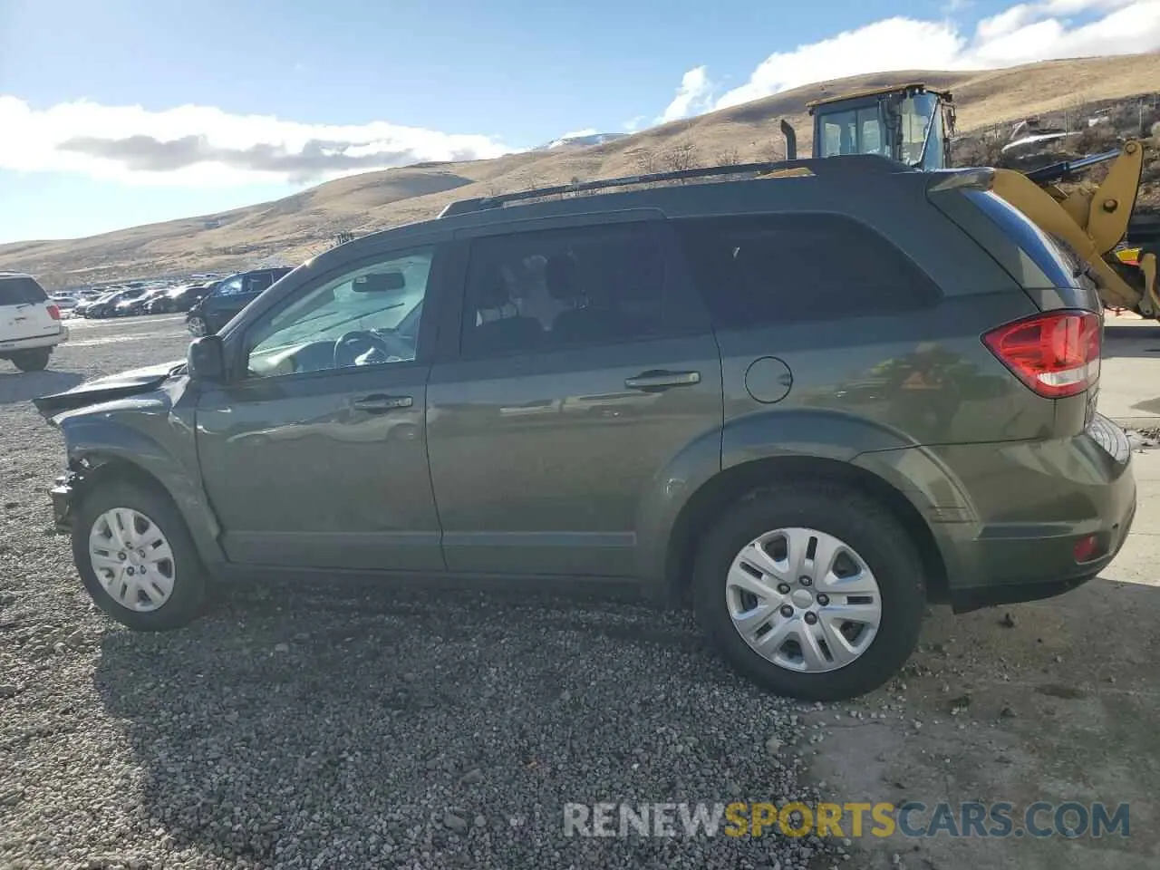 2 Photograph of a damaged car 3C4PDCBG4KT731695 DODGE JOURNEY 2019
