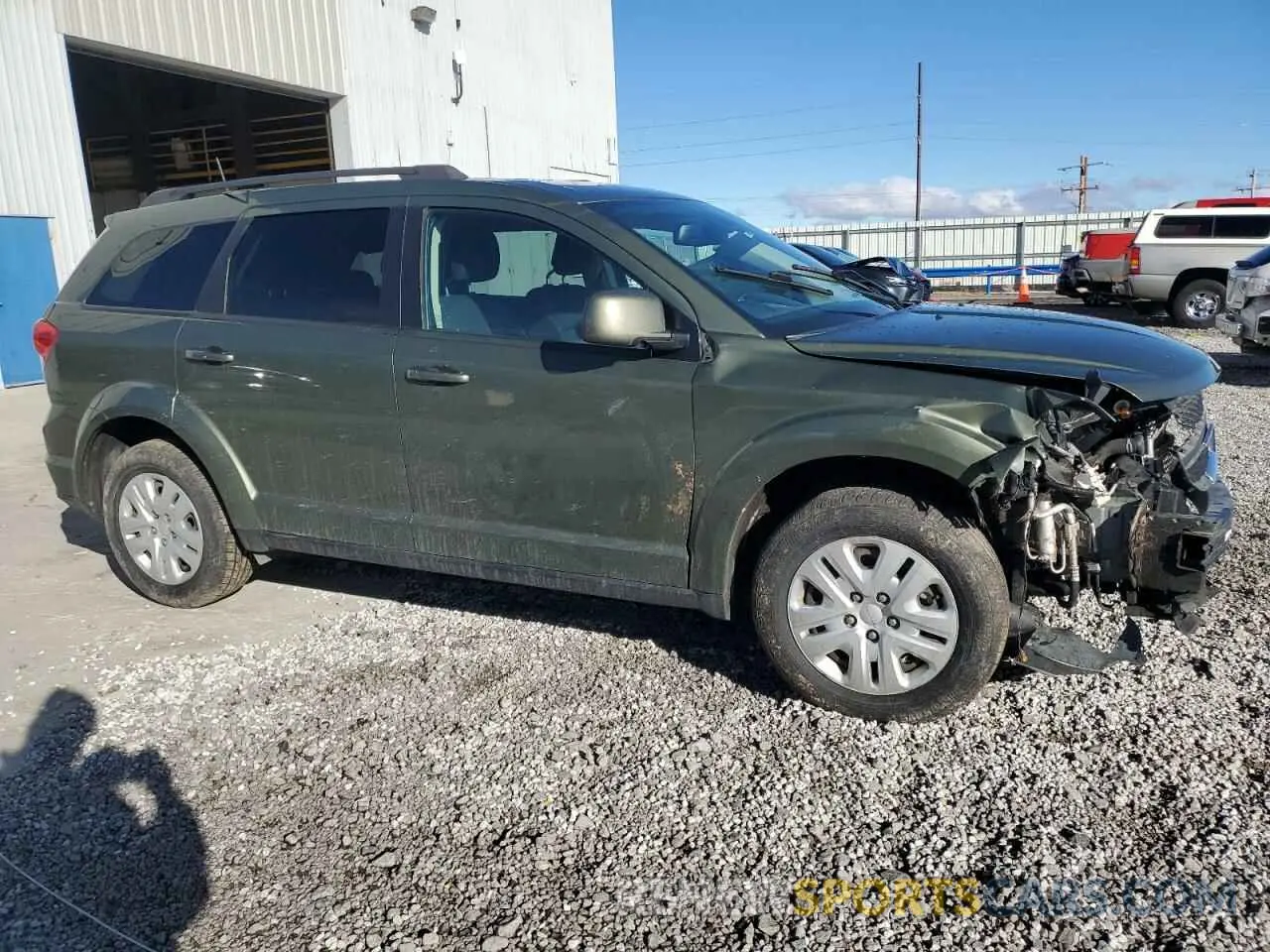 4 Photograph of a damaged car 3C4PDCBG4KT731695 DODGE JOURNEY 2019