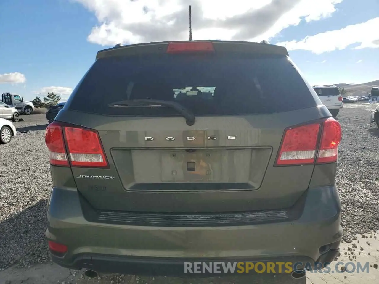 6 Photograph of a damaged car 3C4PDCBG4KT731695 DODGE JOURNEY 2019