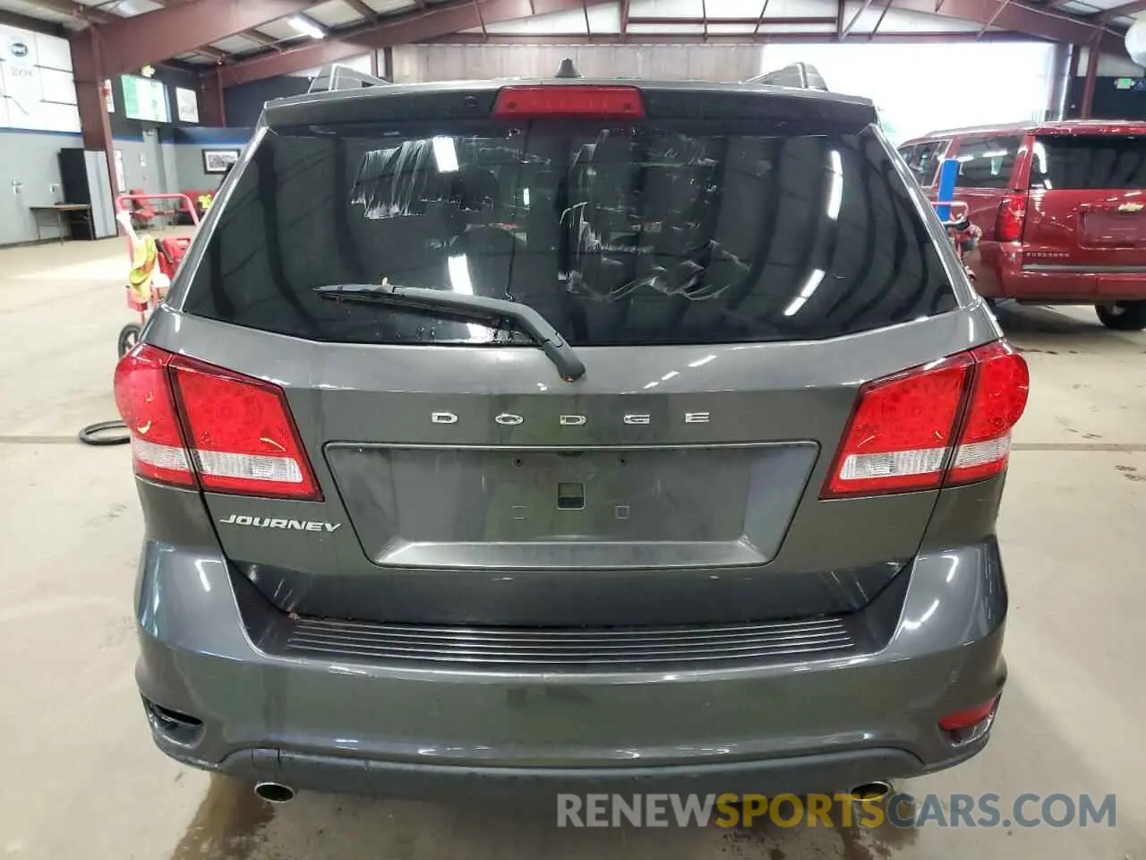 6 Photograph of a damaged car 3C4PDCBG4KT873206 DODGE JOURNEY 2019