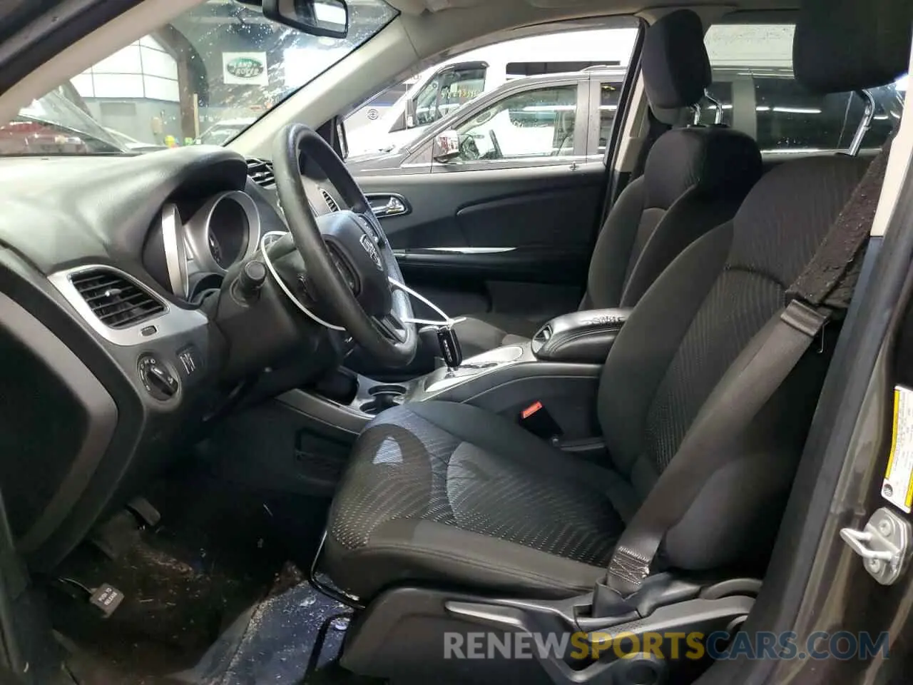 7 Photograph of a damaged car 3C4PDCBG4KT873206 DODGE JOURNEY 2019