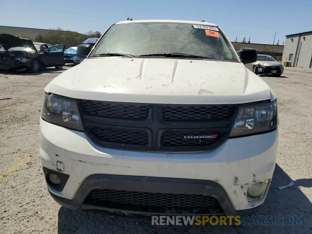 5 Photograph of a damaged car 3C4PDCBG8KT774128 DODGE JOURNEY 2019