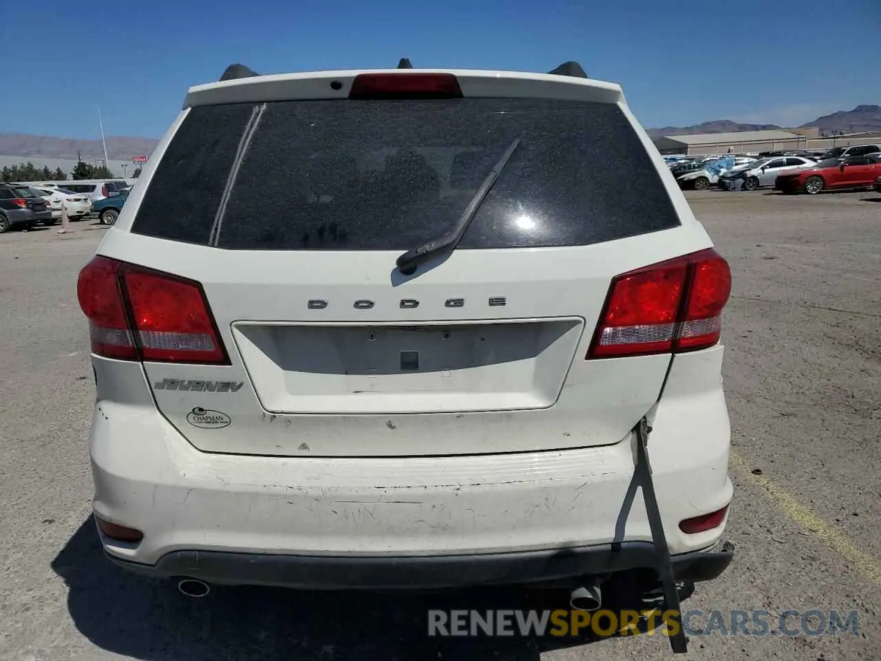 6 Photograph of a damaged car 3C4PDCBG8KT774128 DODGE JOURNEY 2019