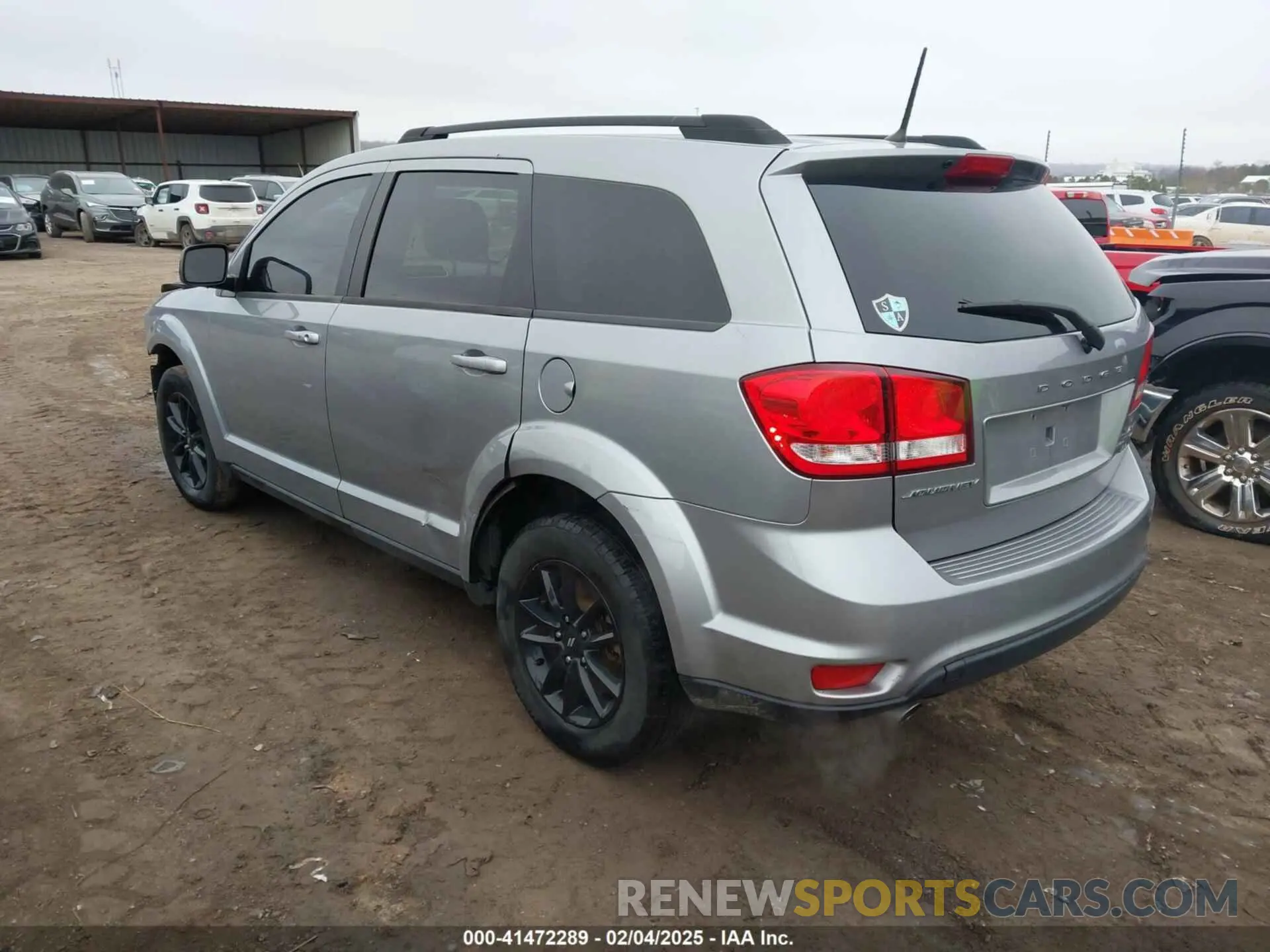 3 Photograph of a damaged car 3C4PDCBG9KT869149 DODGE JOURNEY 2019