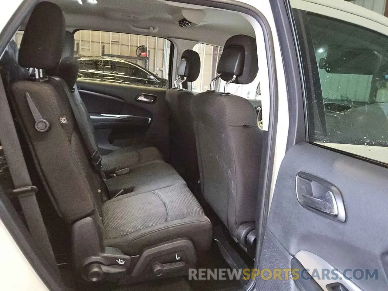 10 Фотография поврежденного автомобиля 3C4PDCBGXKT874957 DODGE JOURNEY 2019