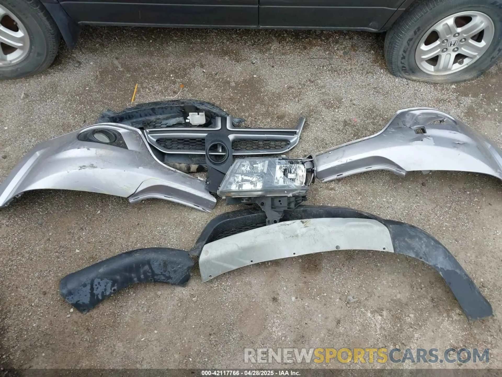 12 Photograph of a damaged car 3C4PDCEG8KT763335 DODGE JOURNEY 2019