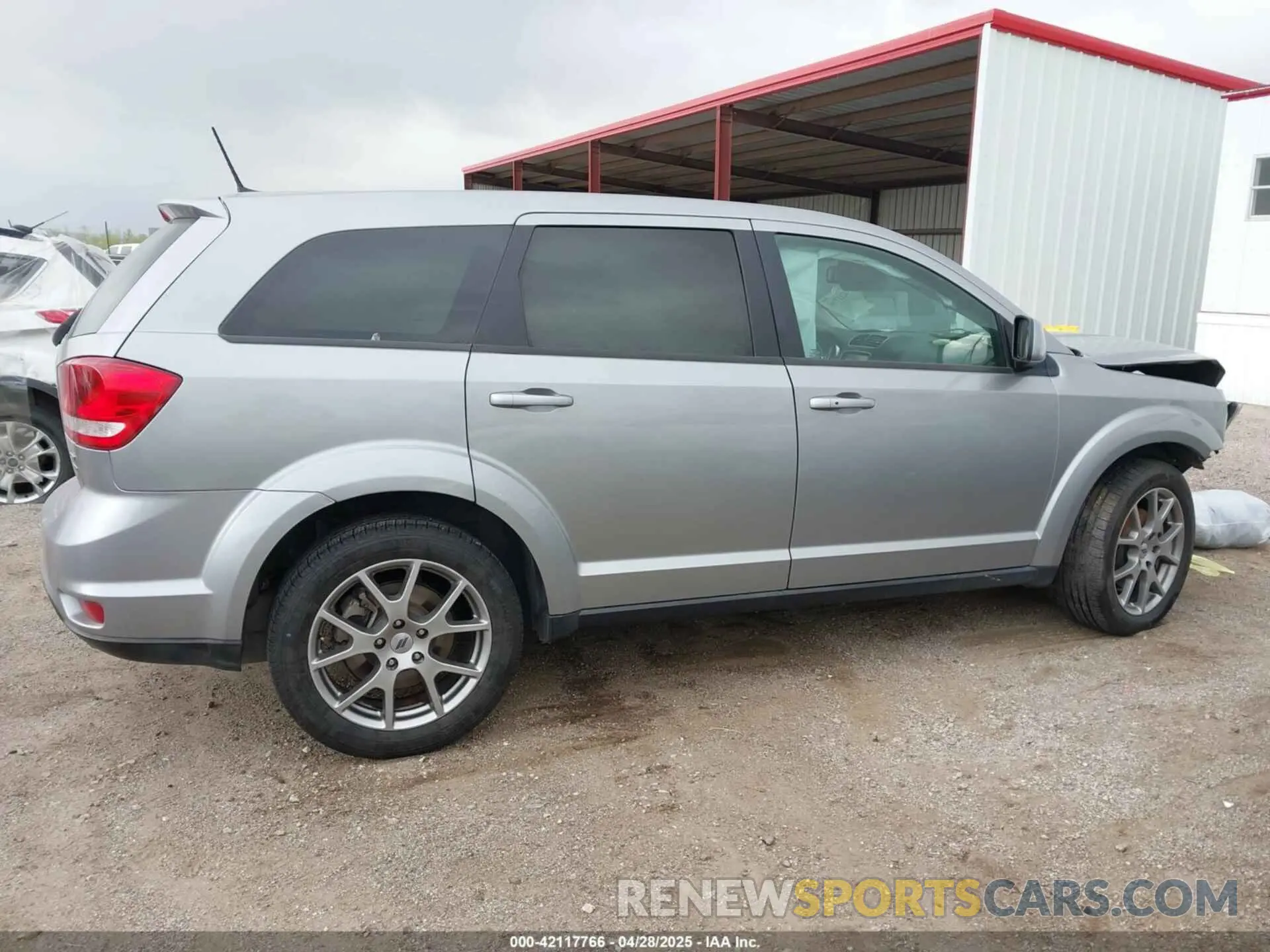 14 Photograph of a damaged car 3C4PDCEG8KT763335 DODGE JOURNEY 2019