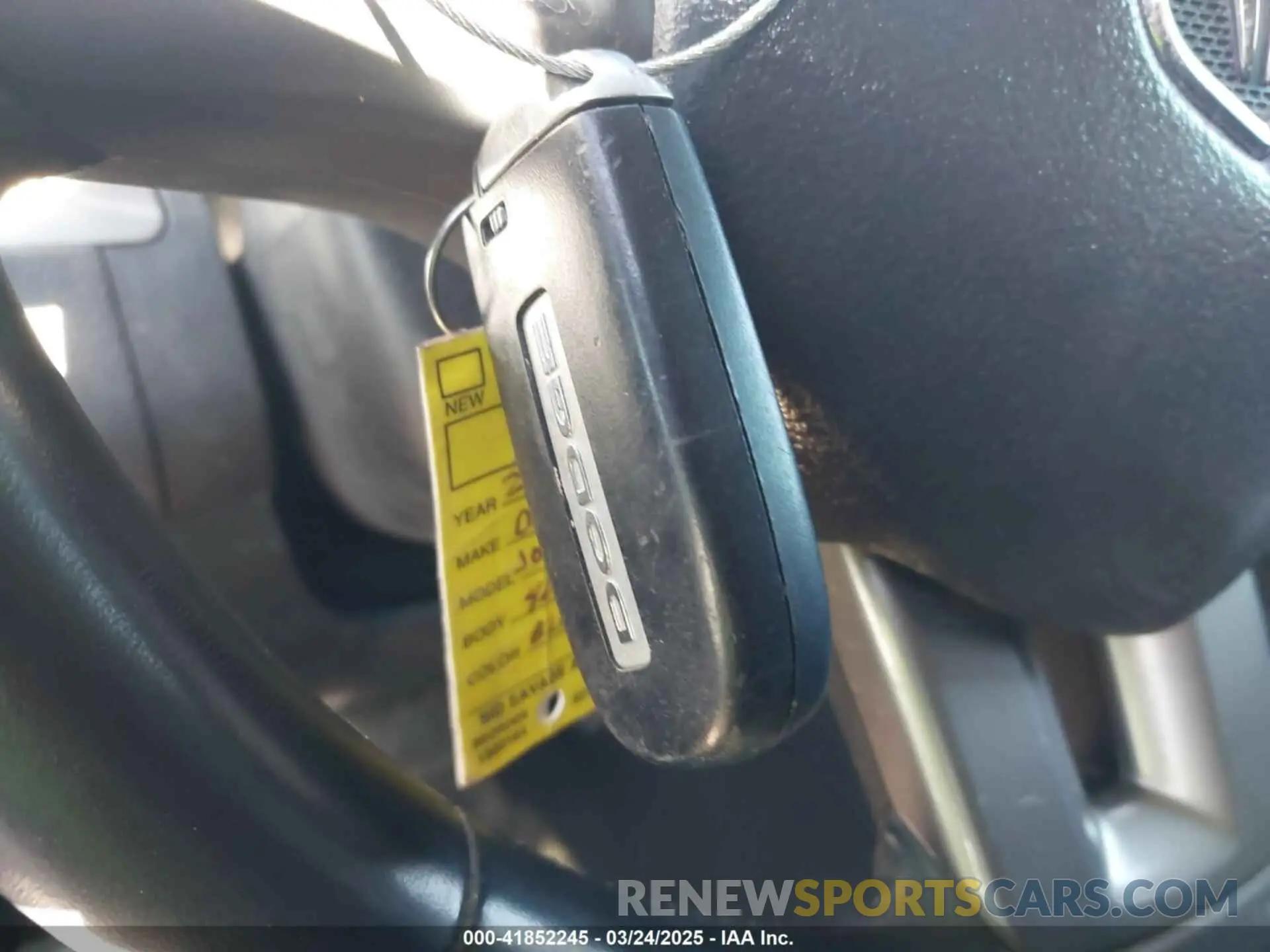11 Photograph of a damaged car 3C4PDCGG0KT737485 DODGE JOURNEY 2019
