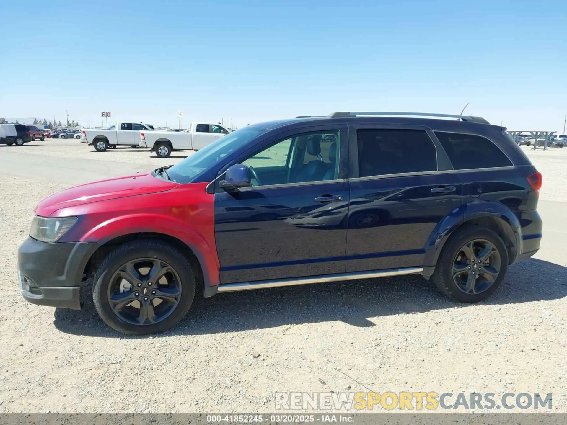14 Photograph of a damaged car 3C4PDCGG0KT737485 DODGE JOURNEY 2019