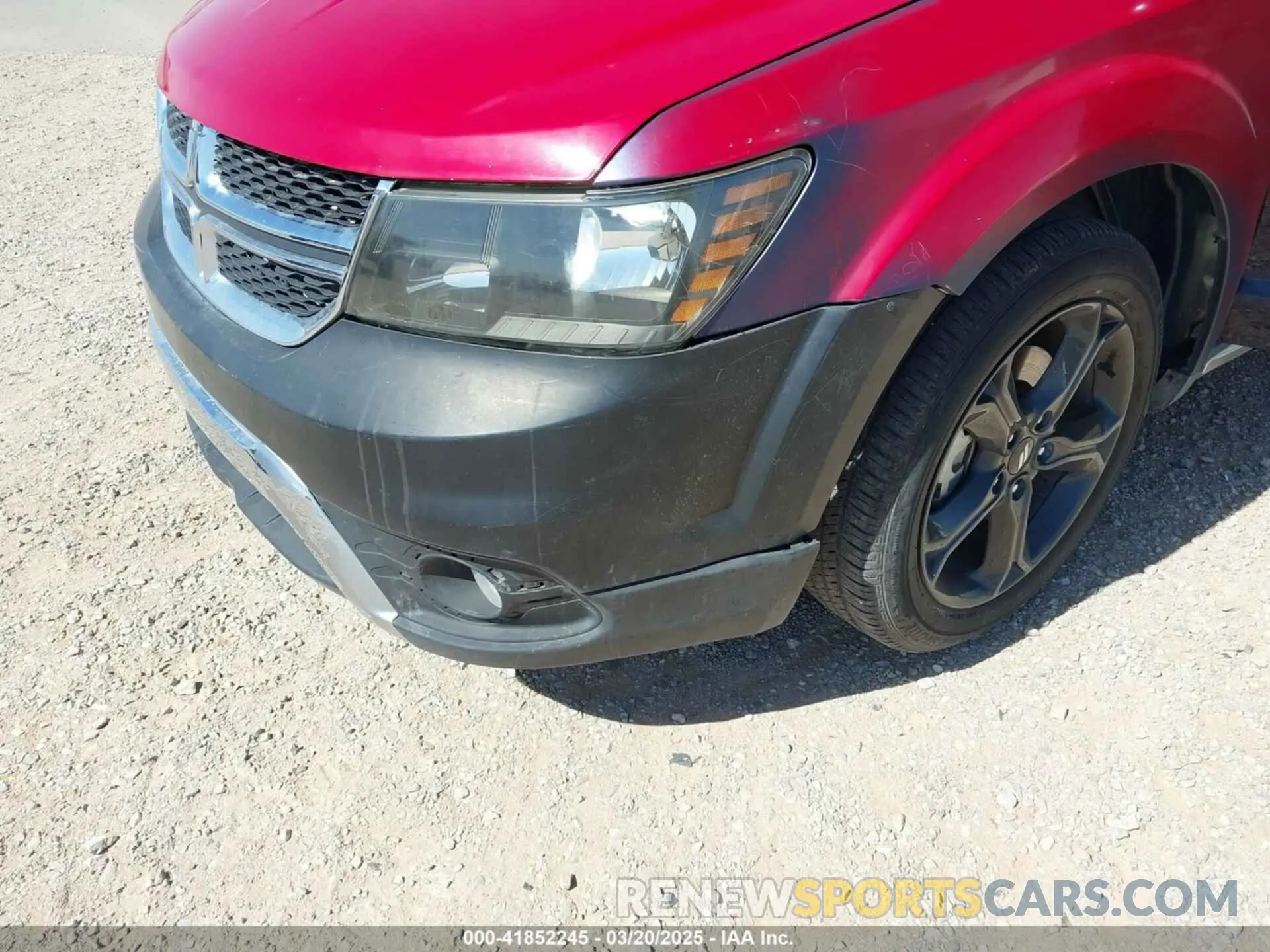 6 Photograph of a damaged car 3C4PDCGG0KT737485 DODGE JOURNEY 2019
