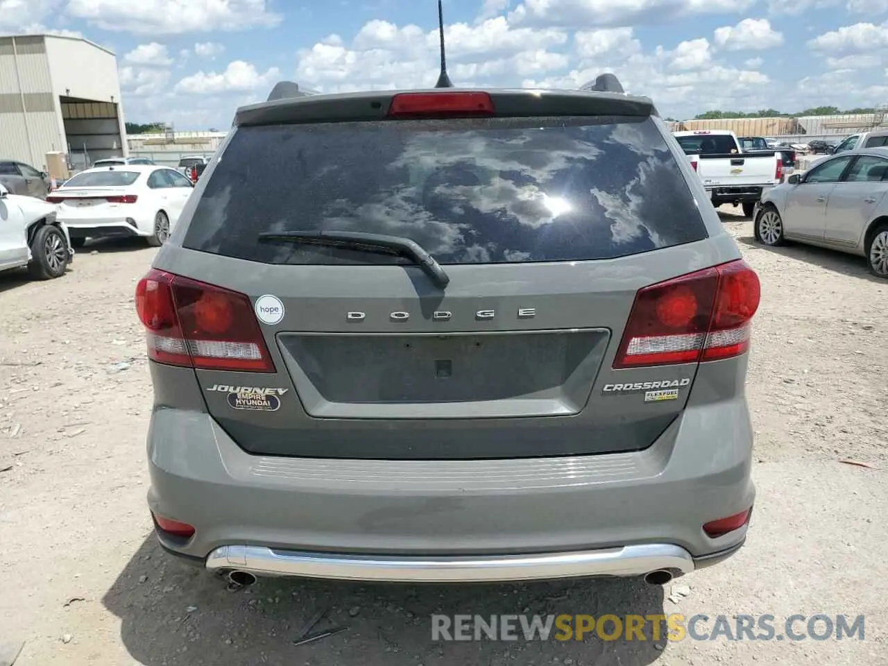 6 Photograph of a damaged car 3C4PDCGG1KT746390 DODGE JOURNEY 2019