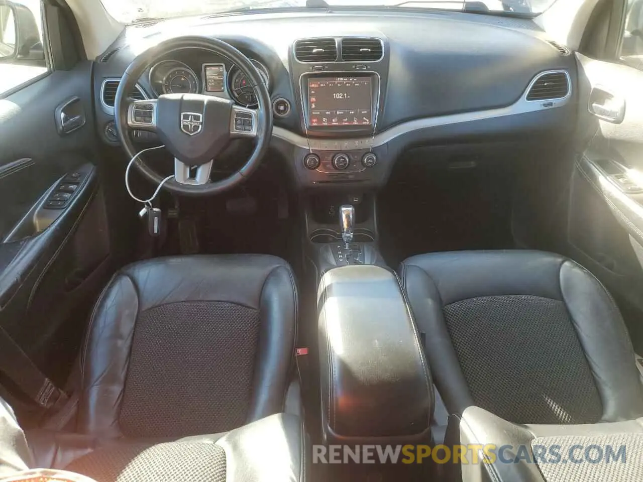 8 Photograph of a damaged car 3C4PDCGG2KT803714 DODGE JOURNEY 2019