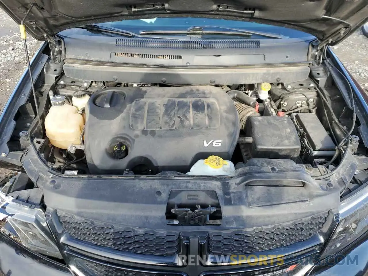 12 Photograph of a damaged car 3C4PDCGG2KT841301 DODGE JOURNEY 2019