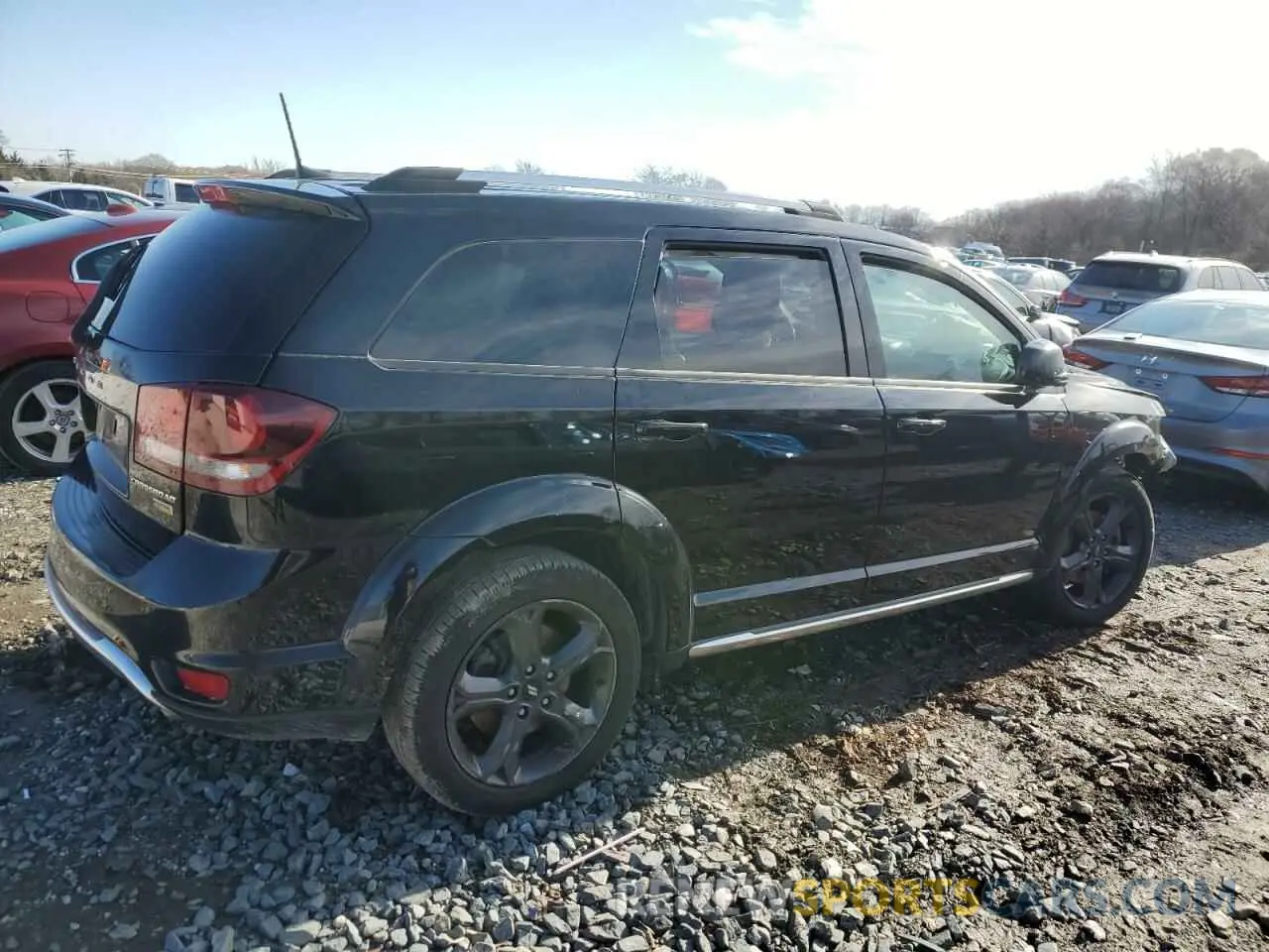 3 Photograph of a damaged car 3C4PDCGG2KT841301 DODGE JOURNEY 2019