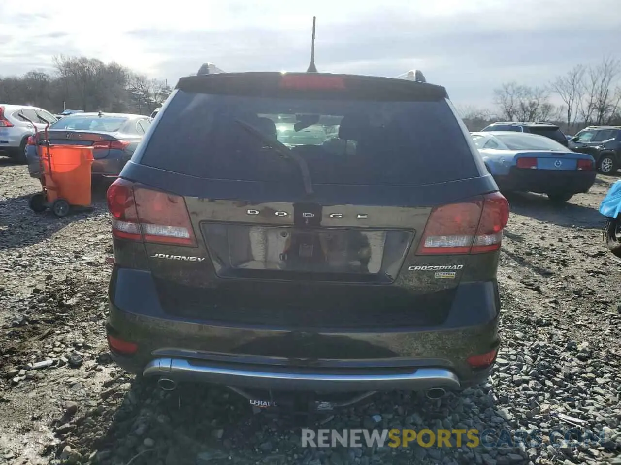 6 Photograph of a damaged car 3C4PDCGG2KT841301 DODGE JOURNEY 2019