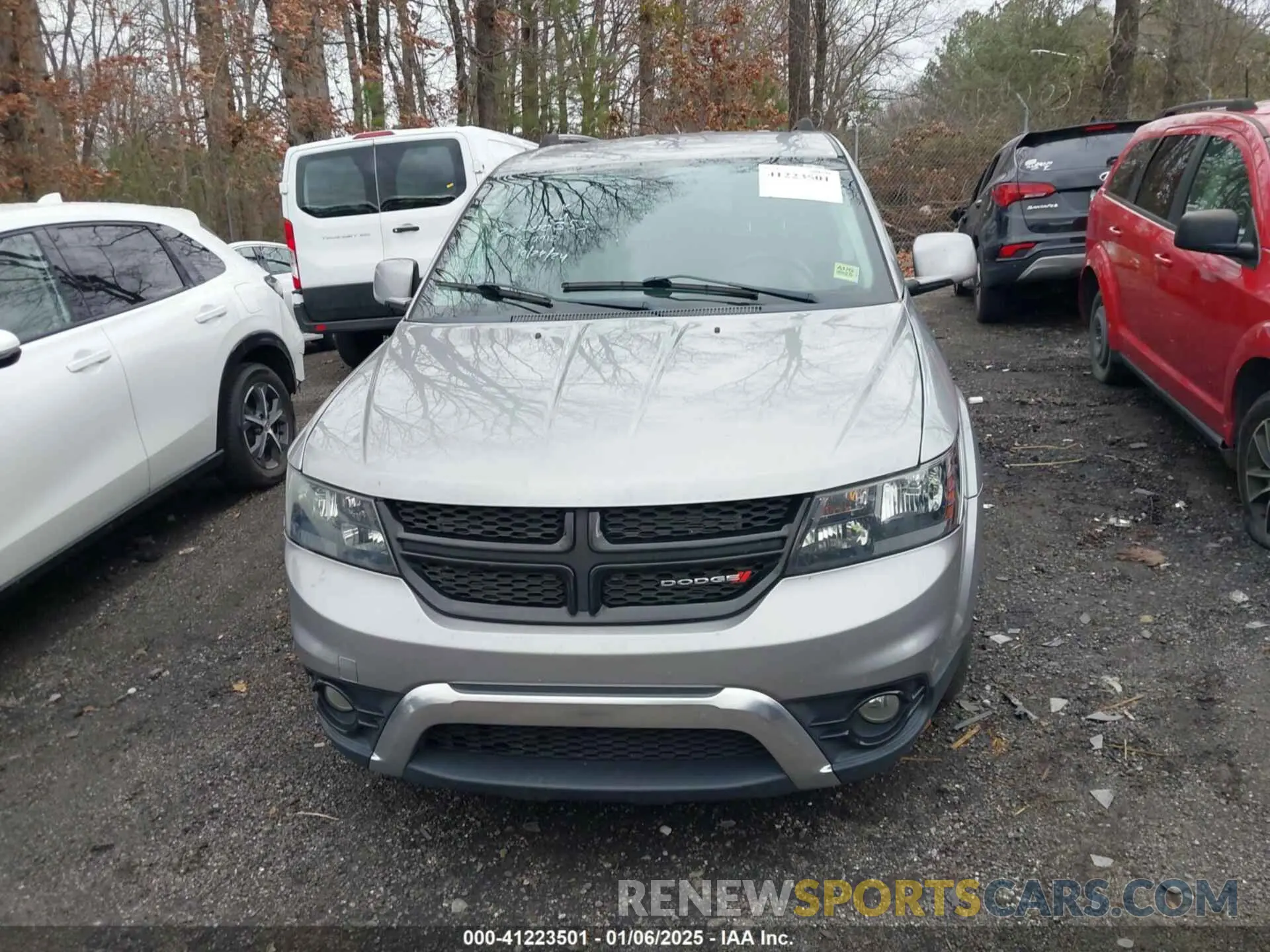 12 Photograph of a damaged car 3C4PDCGG3KT717912 DODGE JOURNEY 2019