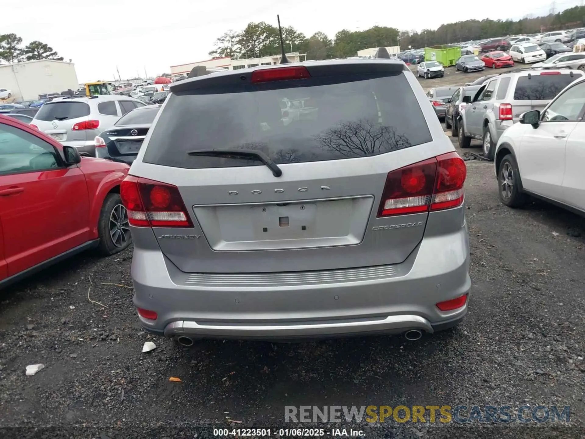 16 Photograph of a damaged car 3C4PDCGG3KT717912 DODGE JOURNEY 2019
