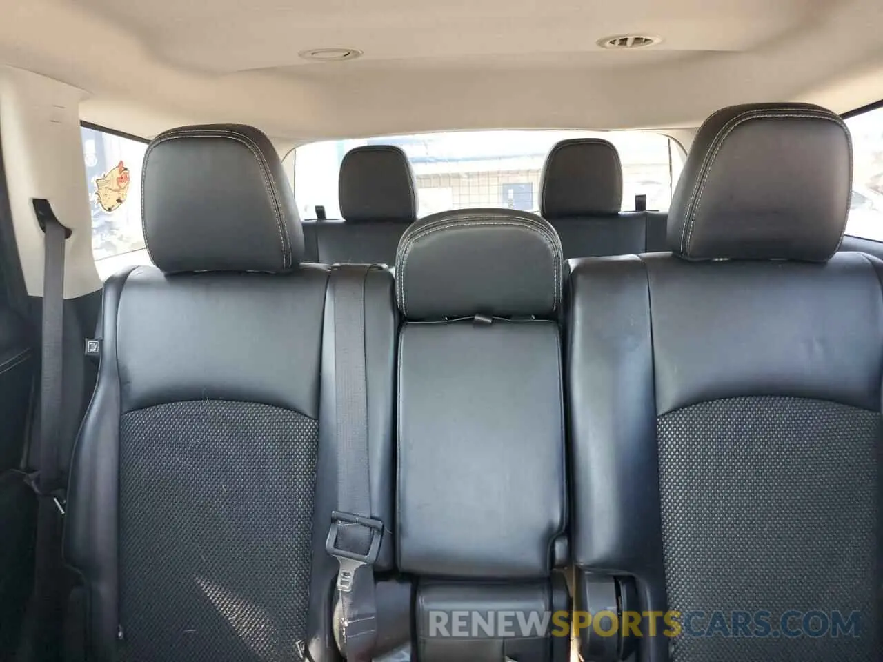 10 Photograph of a damaged car 3C4PDCGG4KT731432 DODGE JOURNEY 2019