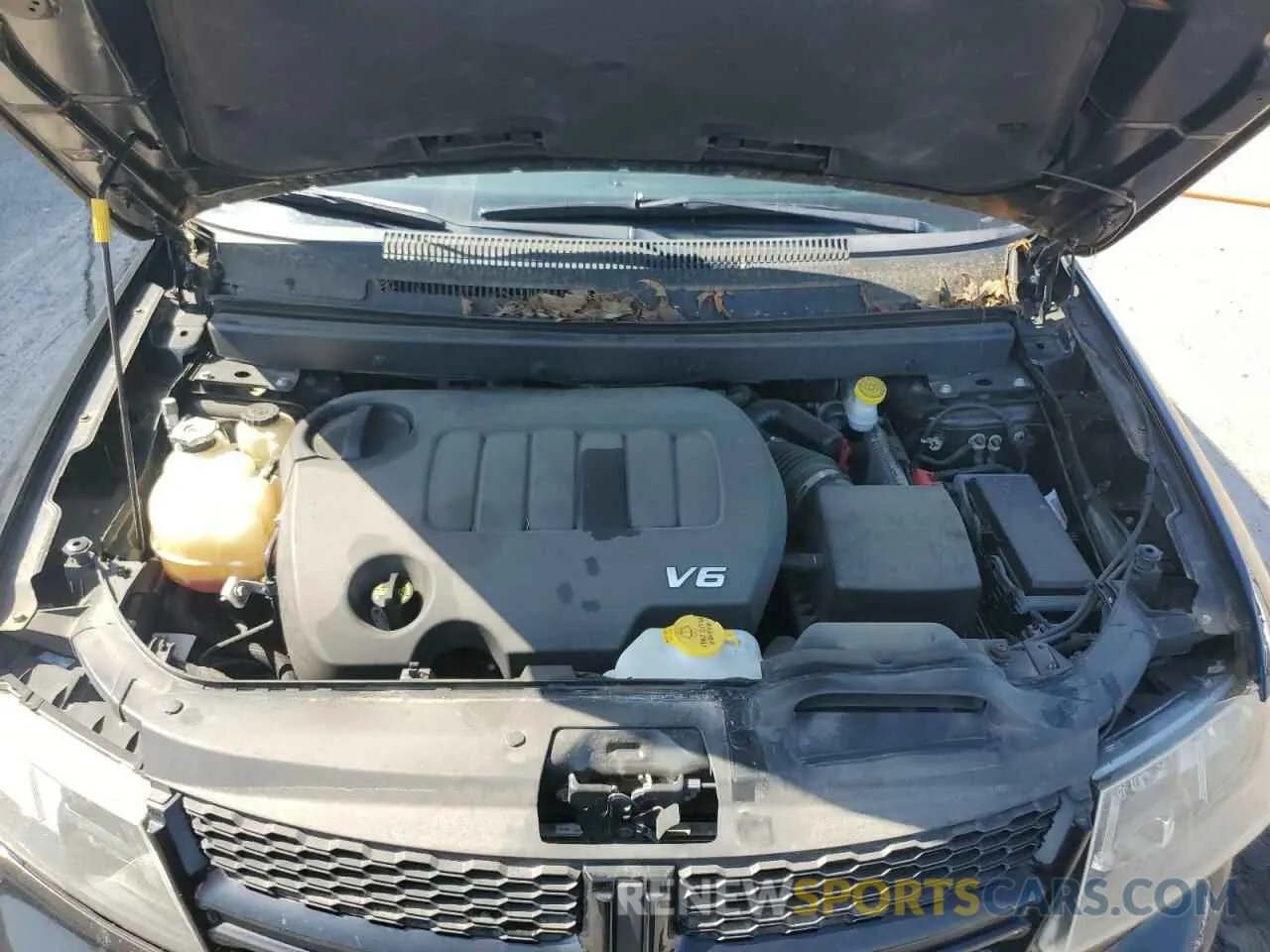 12 Photograph of a damaged car 3C4PDCGG4KT731432 DODGE JOURNEY 2019