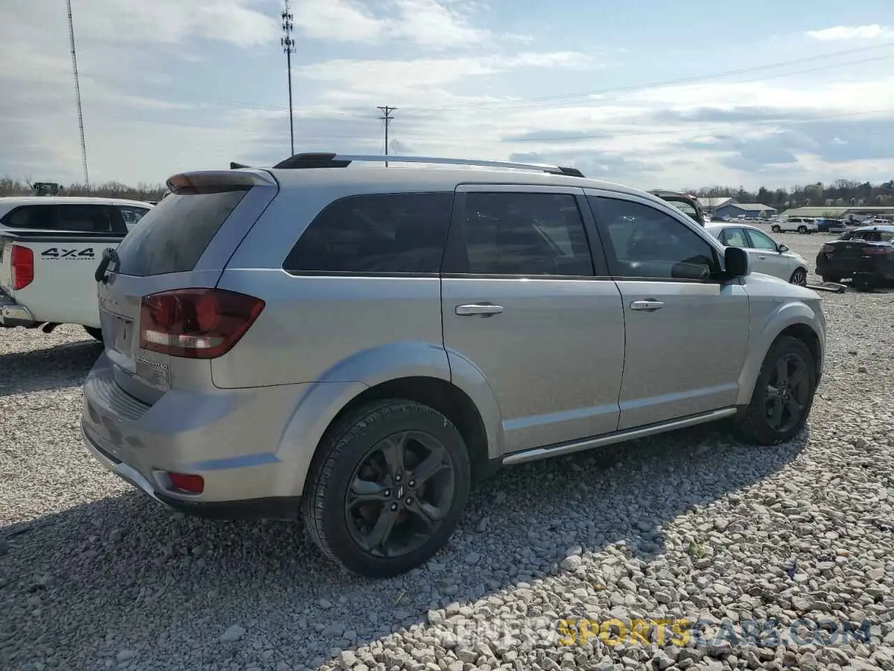 3 Photograph of a damaged car 3C4PDCGG6KT783192 DODGE JOURNEY 2019