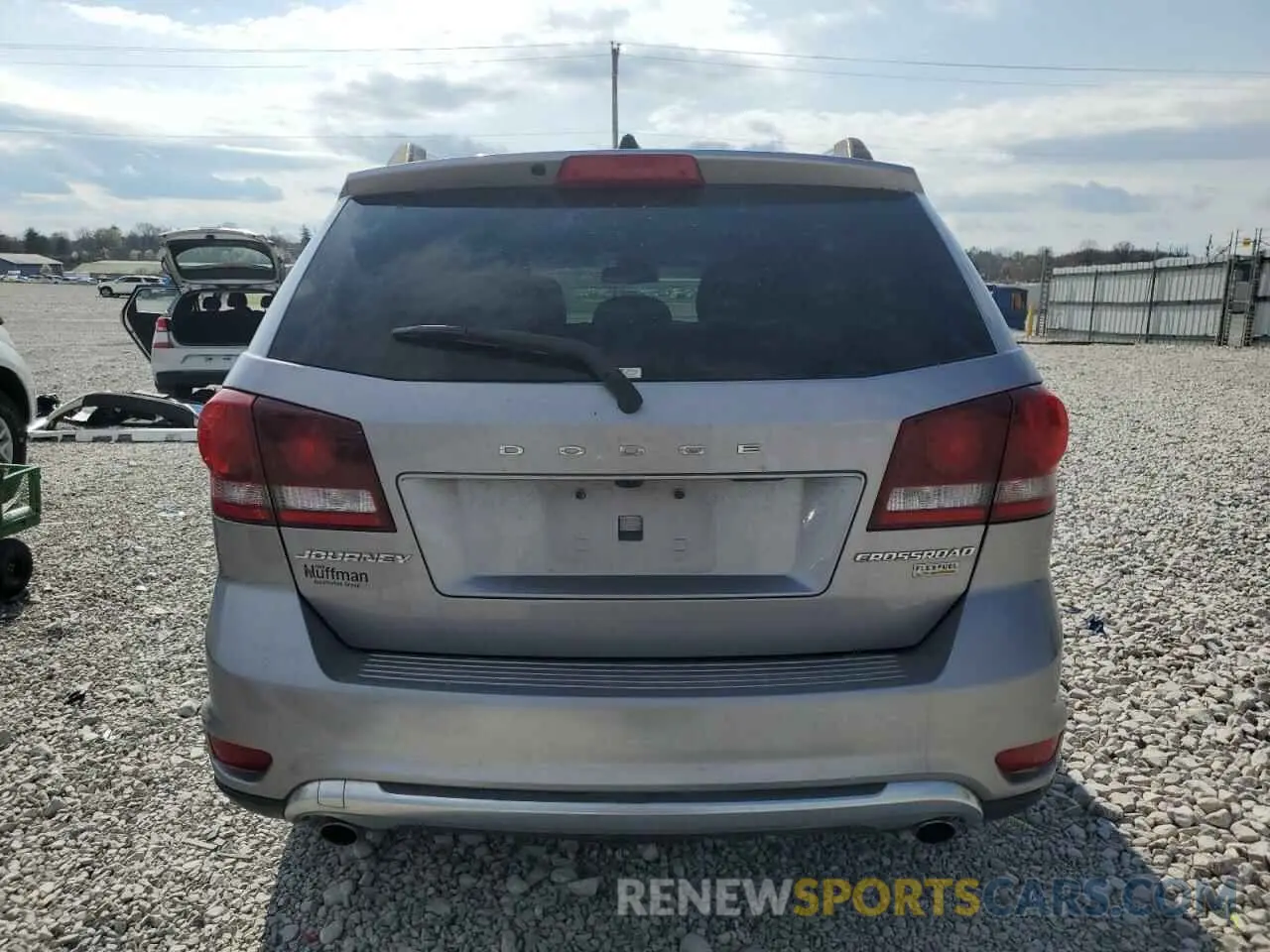 6 Photograph of a damaged car 3C4PDCGG6KT783192 DODGE JOURNEY 2019