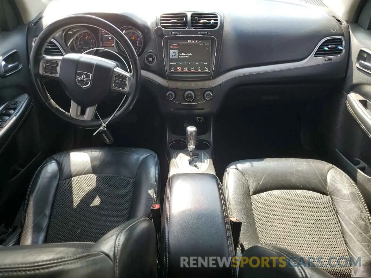 8 Photograph of a damaged car 3C4PDCGG6KT783192 DODGE JOURNEY 2019