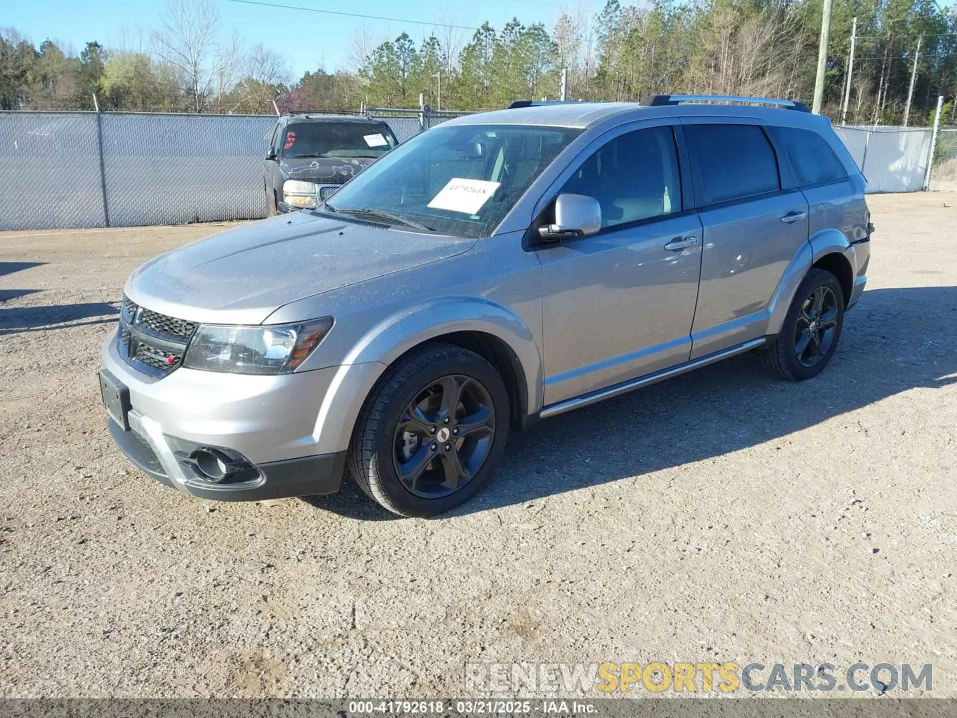 2 Photograph of a damaged car 3C4PDCGG6KT841317 DODGE JOURNEY 2019