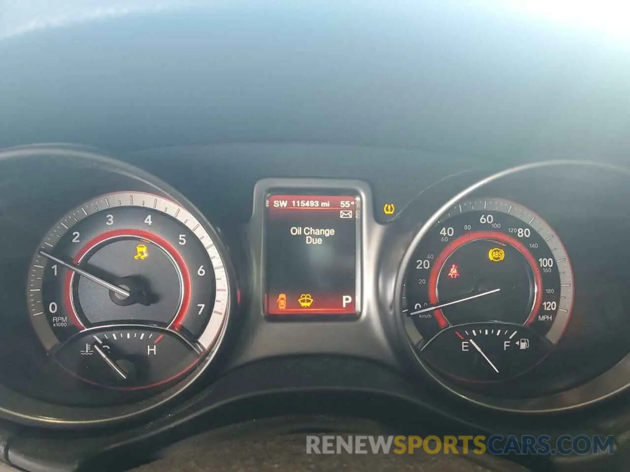 9 Photograph of a damaged car 3C4PDCGG8KT717064 DODGE JOURNEY 2019