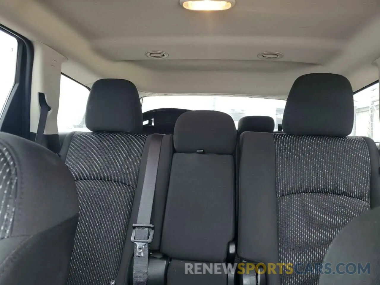 10 Photograph of a damaged car 3C4PDDBG3KT752169 DODGE JOURNEY 2019