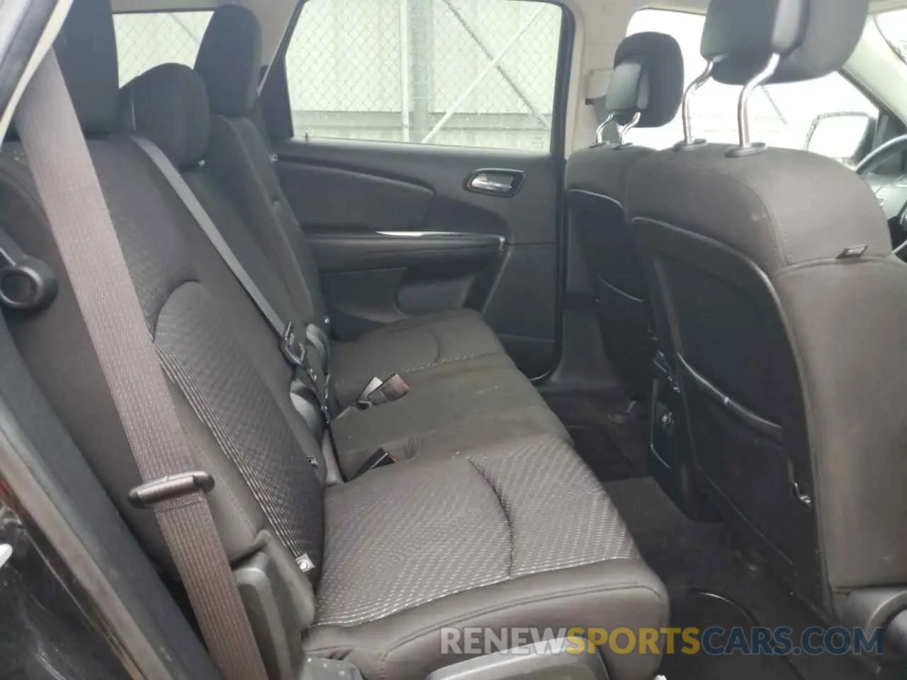 11 Photograph of a damaged car 3C4PDDBG3KT752169 DODGE JOURNEY 2019