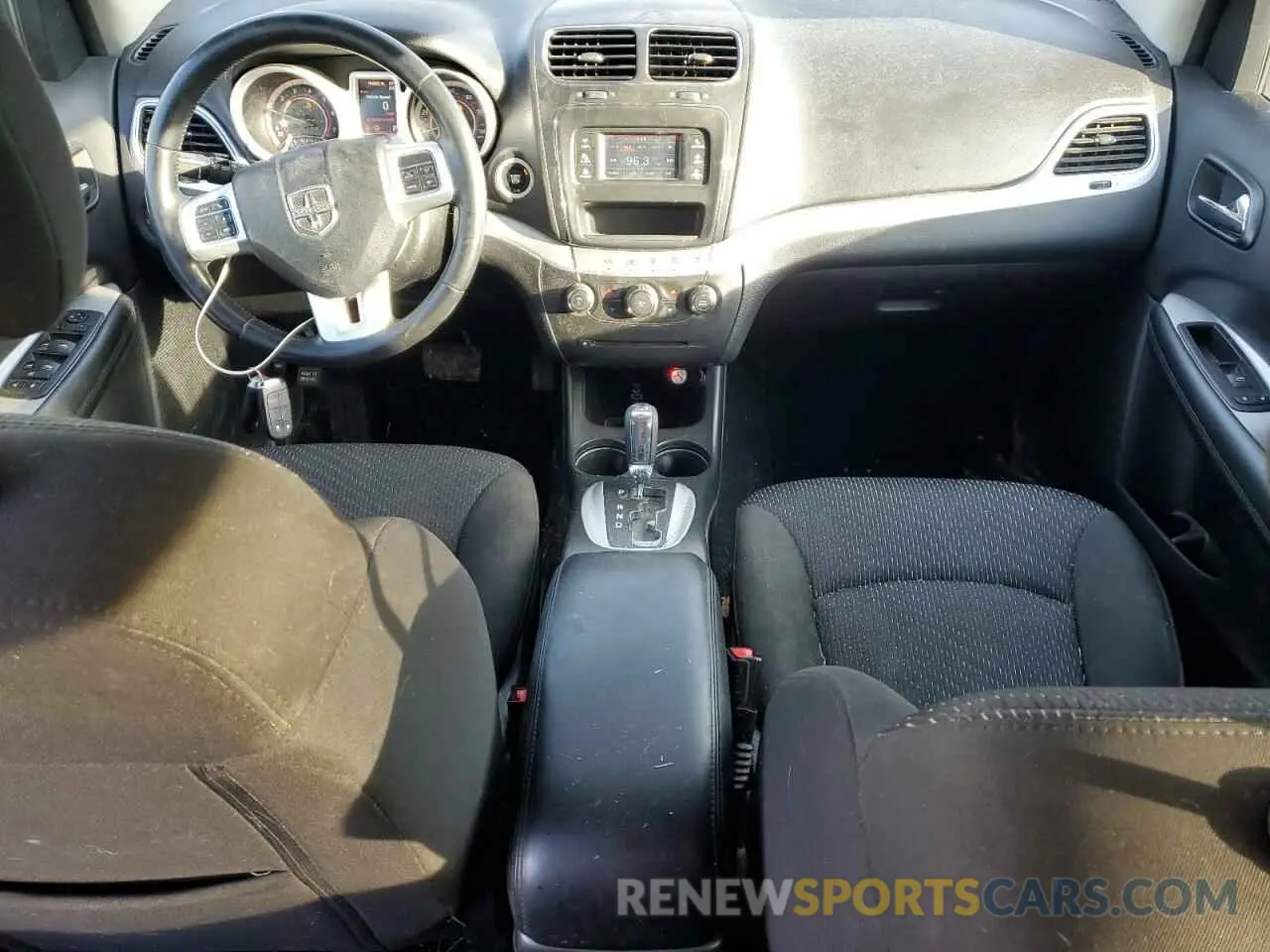 8 Photograph of a damaged car 3C4PDDBG8KT780047 DODGE JOURNEY 2019
