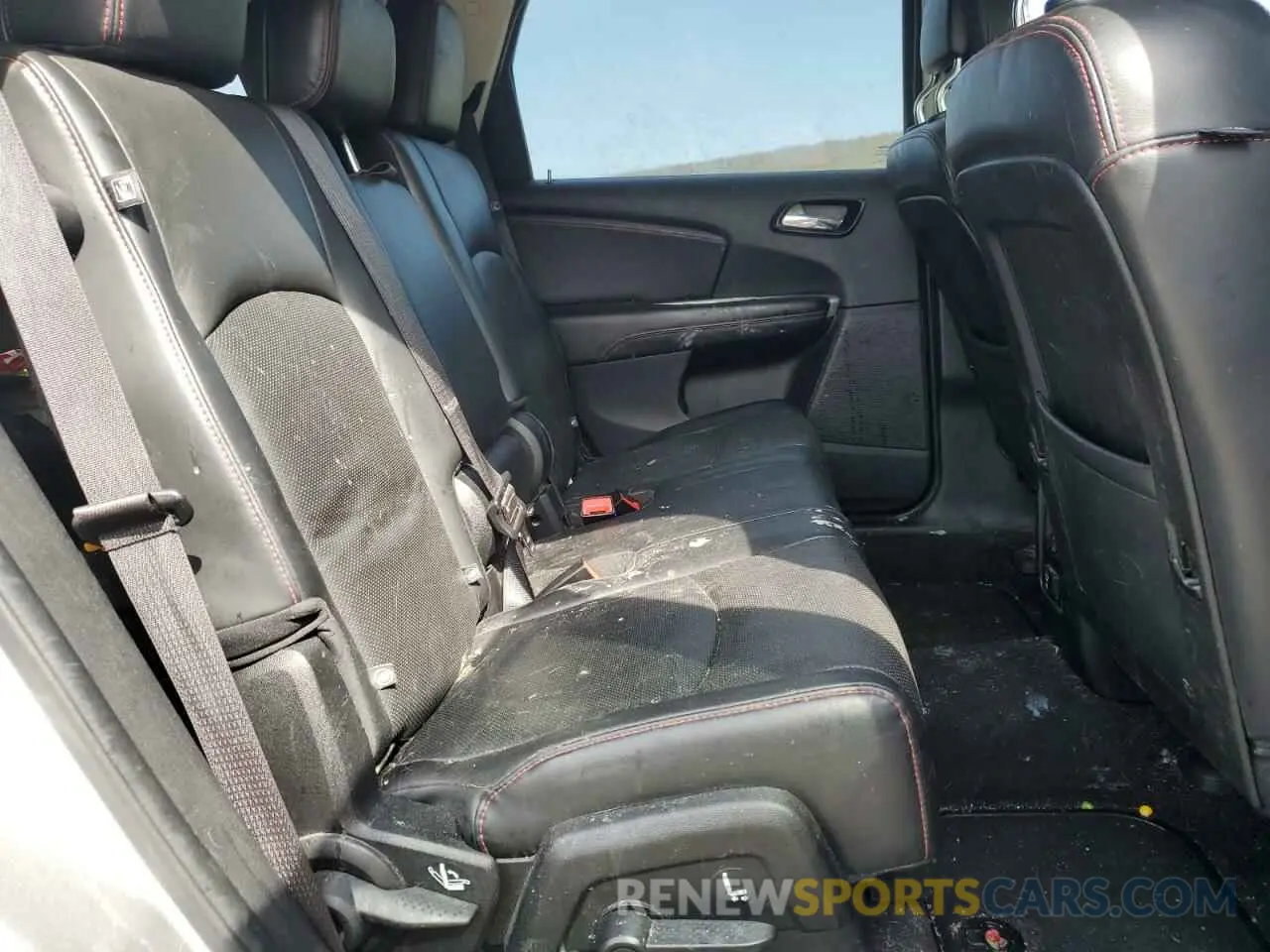 11 Photograph of a damaged car 3C4PDDEG2KT738856 DODGE JOURNEY 2019
